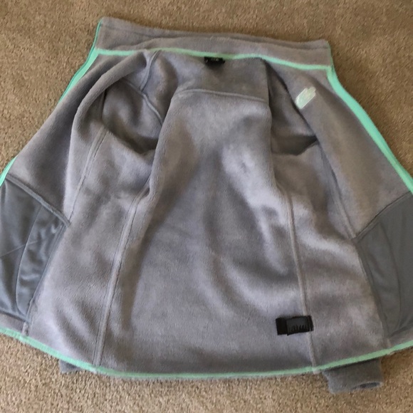 North Face zip up - Picture 6 of 6